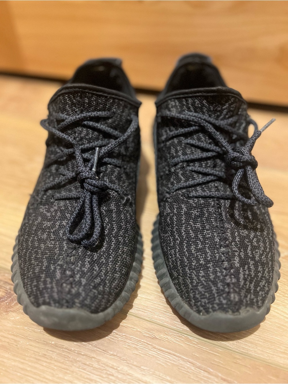 Size 10 Yeezy 350 v1 black pirate original release - Yeezy sneakers - pre owned - Picture 7 of 9